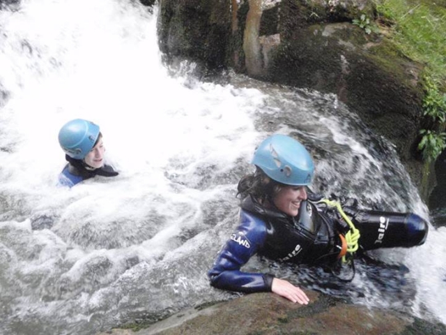 Discover Arriondas practicing canyoning 
